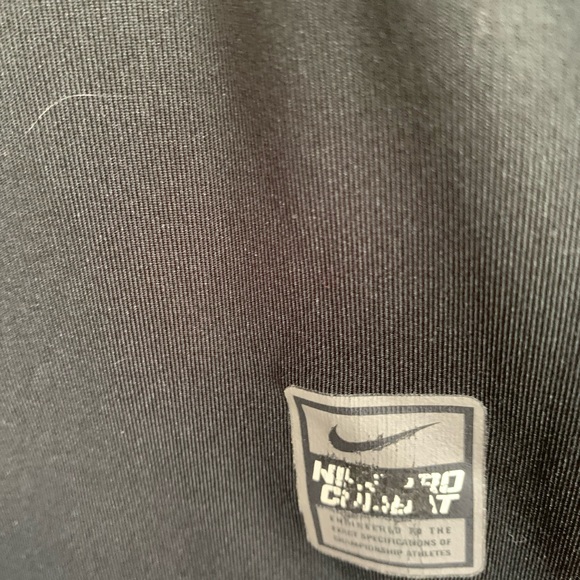 MENS NIKE PRO COMBAT LIVESTRONG EDITION DRYFIT SHIRT SIZE MEDIUM - Picture 4 of 4